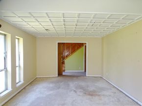 815  Wood River Road , Dallas Texas 75232
