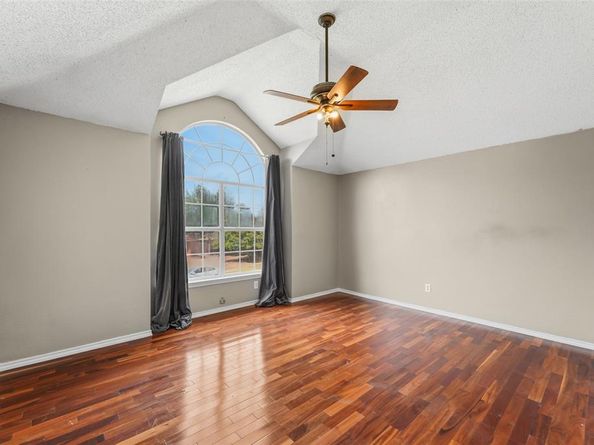 1004  Creekside Drive , Mesquite Texas 75181