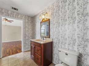1004  Creekside Drive , Mesquite Texas 75181