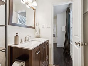 3202  Aster Street , Dallas Texas 75211