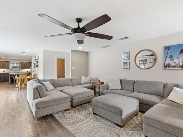1936  Spinnaker Lane , Azle Texas 76020