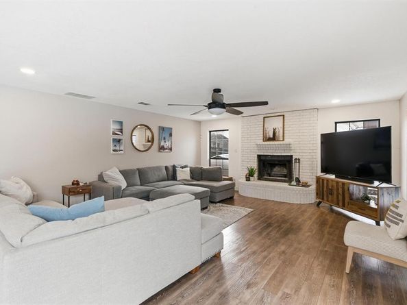 1936  Spinnaker Lane , Azle Texas 76020