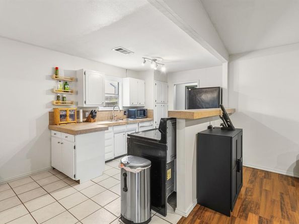 2804  Mintwood Place , Arlington Texas 76016