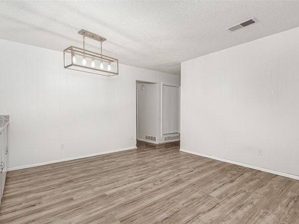 3009 W 11th Street , Irving Texas 75060