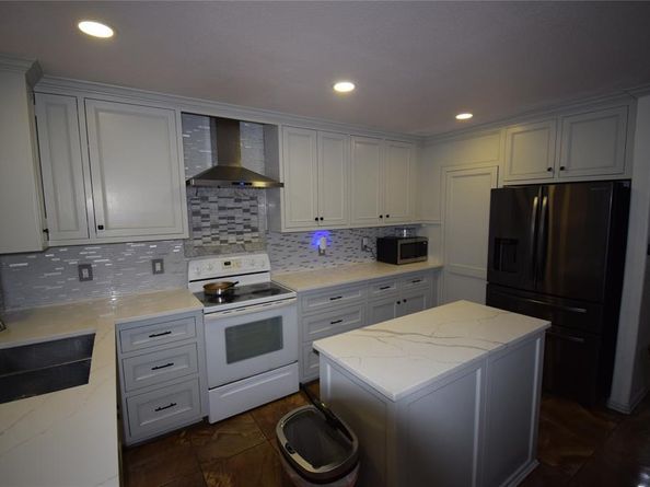 8516  Torreon Court , Dallas Texas 75217