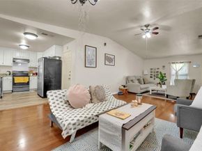342  Meadowhill Drive , Garland Texas 75043