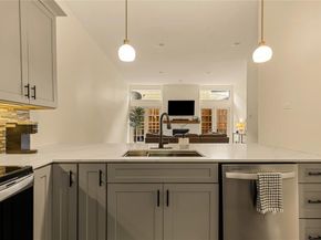4015  Holland Avenue  103, Dallas Texas 75219