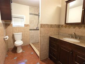 524 W Broadus Avenue , Fort Worth Texas 76115
