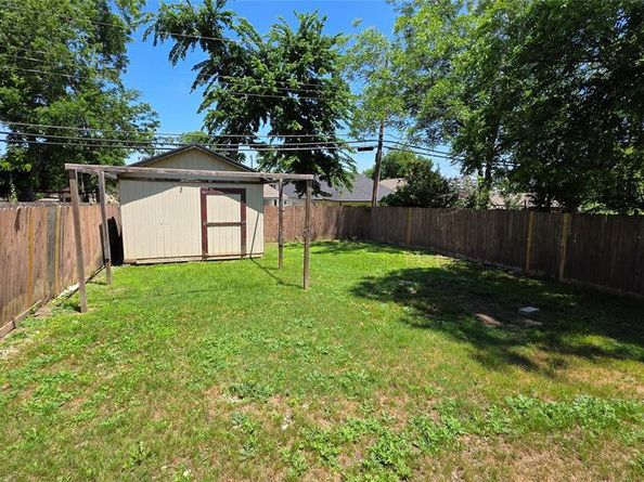 524 W Broadus Avenue , Fort Worth Texas 76115