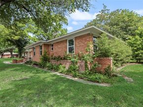 729  Town Creek Drive , Dallas Texas 75232