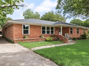 729  Town Creek Drive , Dallas Texas 75232