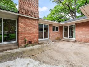 729  Town Creek Drive , Dallas Texas 75232