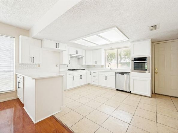 3544  Esplendor Avenue , Irving Texas 75062