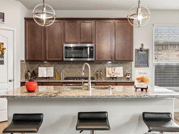 1437  Tanglewood Trail , Northlake Texas 76226