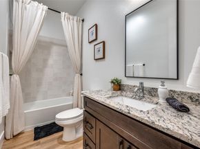 2130  Roanoke Avenue , Dallas Texas 75235