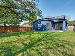 2130  Roanoke Avenue , Dallas Texas 75235