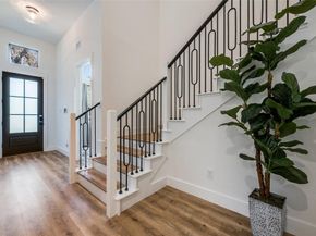 2130  Roanoke Avenue , Dallas Texas 75235