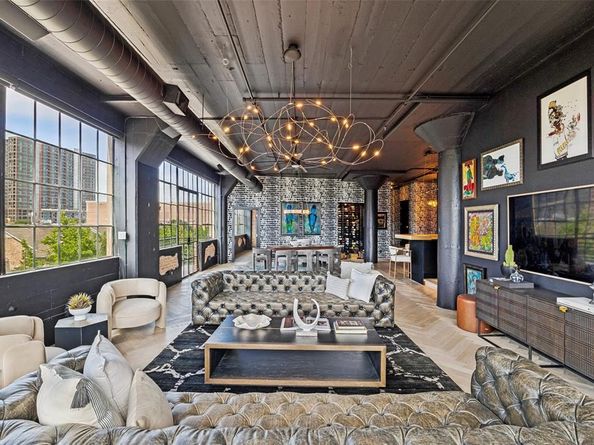2220  Canton Street  401, Dallas Texas 75201