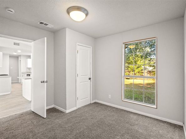 948  Carom Way , Dallas Texas 75217