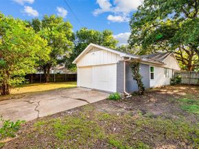 948  Carom Way , Dallas Texas 75217