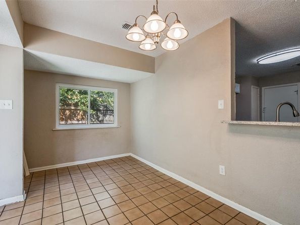 204 E Cunningham Avenue , Crowley Texas 76036