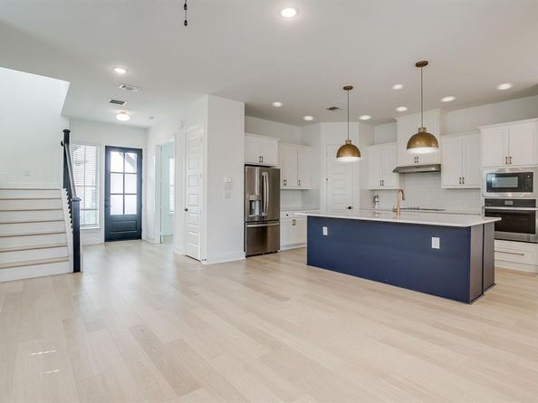 708  Pheasant Run Street , Arlington Texas 76005