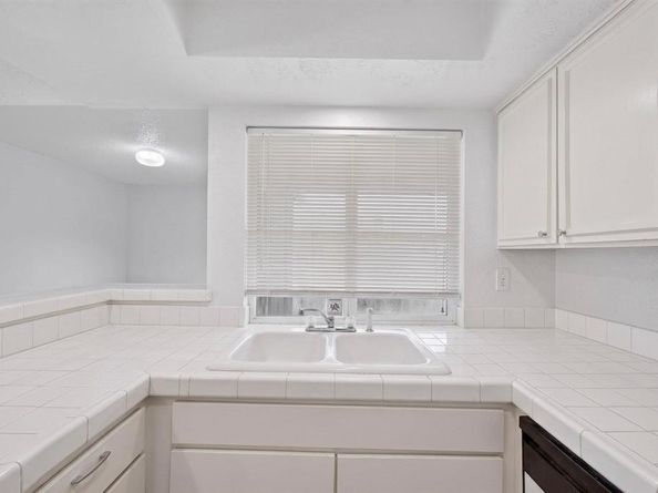 745  Valiant Circle , Garland Texas 75043