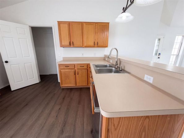 1033  Olivewood Lane , Fort Worth Texas 76140