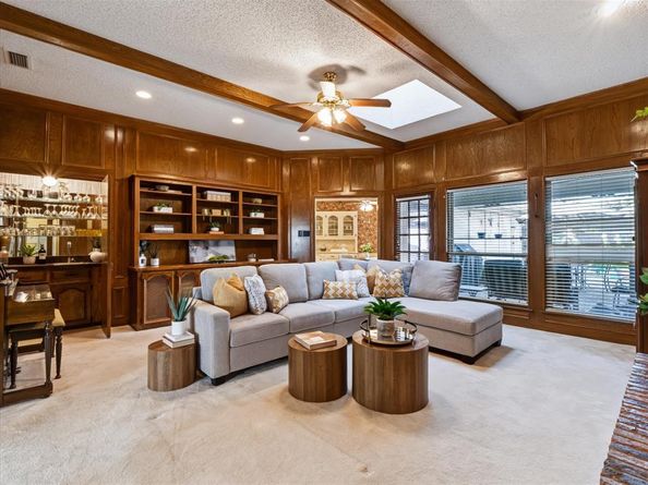 6911  Brentfield Drive , Dallas Texas 75248