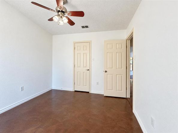 935  Thistle Ridge Lane , Arlington Texas 76017