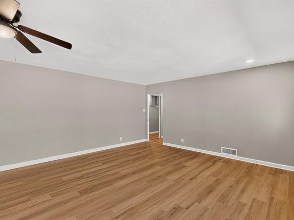 2314  Wales Place , Irving Texas 75062