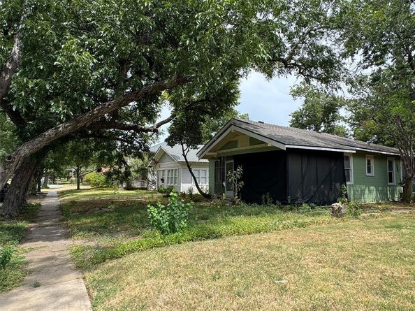 120 S Montclair Avenue , Dallas Texas 75208
