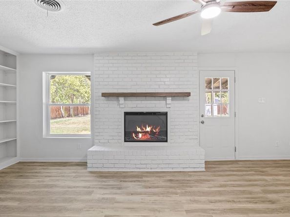 5748  Wimbleton Way , Fort Worth Texas 76133