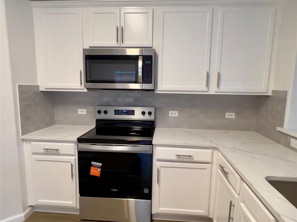 1713  Heron Drive , Aubrey Texas 76227