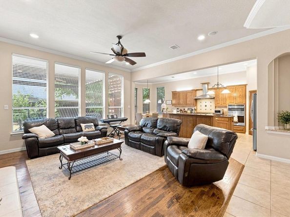 6769  Canal Court , Grand Prairie Texas 75054
