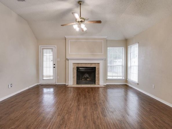 952  Freshwood Court , Arlington Texas 76017