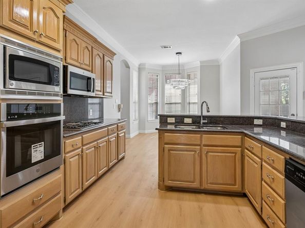 3848 W Pioneer Drive , Irving Texas 75061