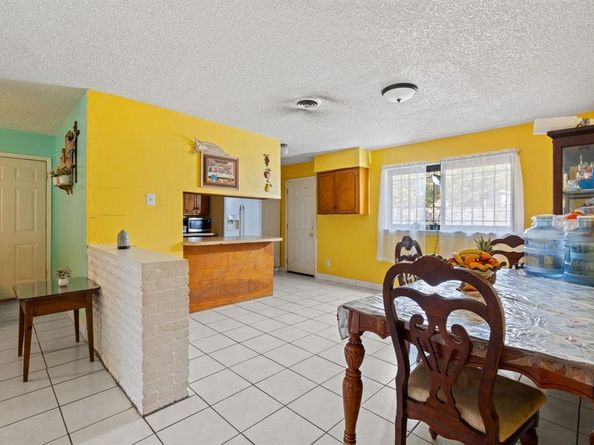 4533  Wyoming Street , Dallas Texas 75211