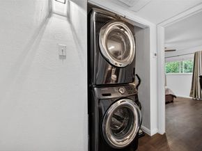 3609  Parkridge Drive  204, Dallas Texas 75234