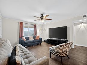 3609  Parkridge Drive  204, Dallas Texas 75234