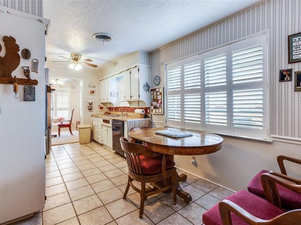 6120  Whitman Avenue , Fort Worth Texas 76133