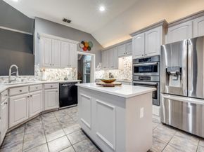 316  Oregon Trail , Argyle Texas 76226