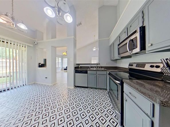 6003  Ivy Glen Drive , Arlington Texas 76017