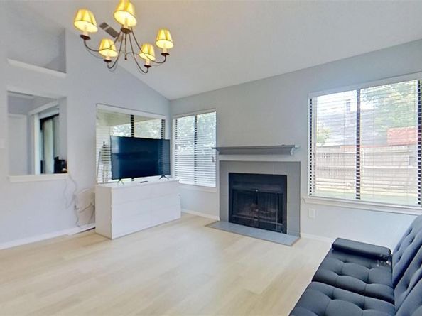 6003  Ivy Glen Drive , Arlington Texas 76017