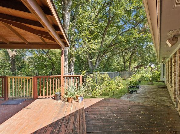 2512  Laurel Valley Lane , Arlington Texas 76006