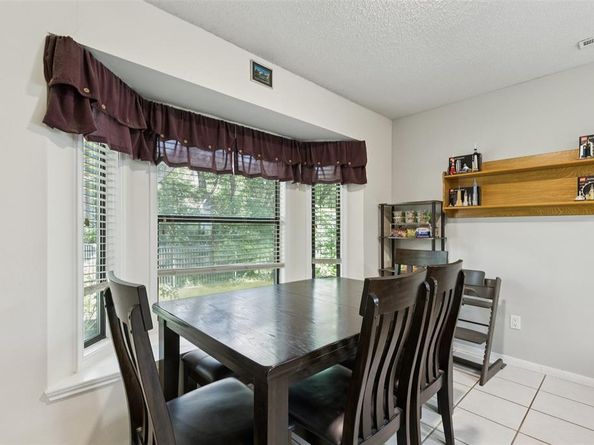 2512  Laurel Valley Lane , Arlington Texas 76006
