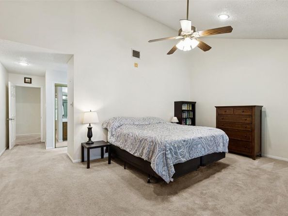 2512  Laurel Valley Lane , Arlington Texas 76006