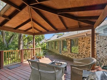 2512  Laurel Valley Lane 