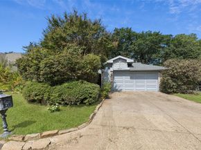 2512  Laurel Valley Lane , Arlington Texas 76006
