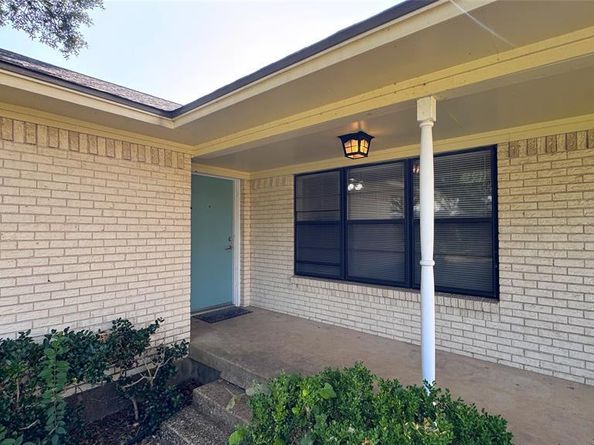2208  Newgate Drive , Garland Texas 75041